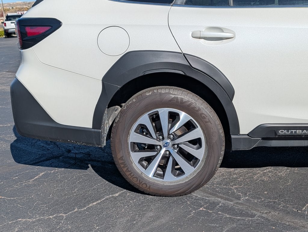 2025 Subaru Outback Premium w/Sunroof
