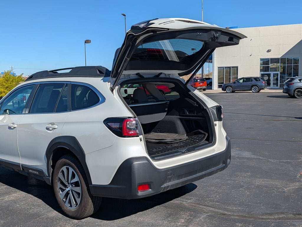 2025 Subaru Outback Premium w/Sunroof