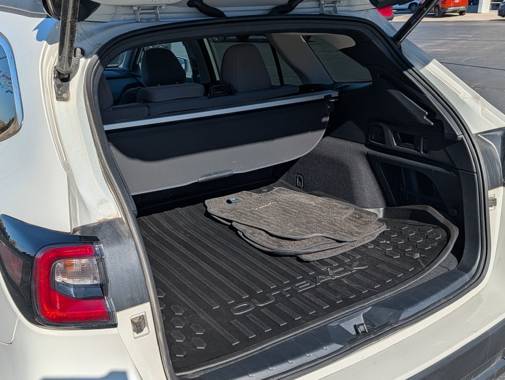 2025 Subaru Outback Premium w/Sunroof