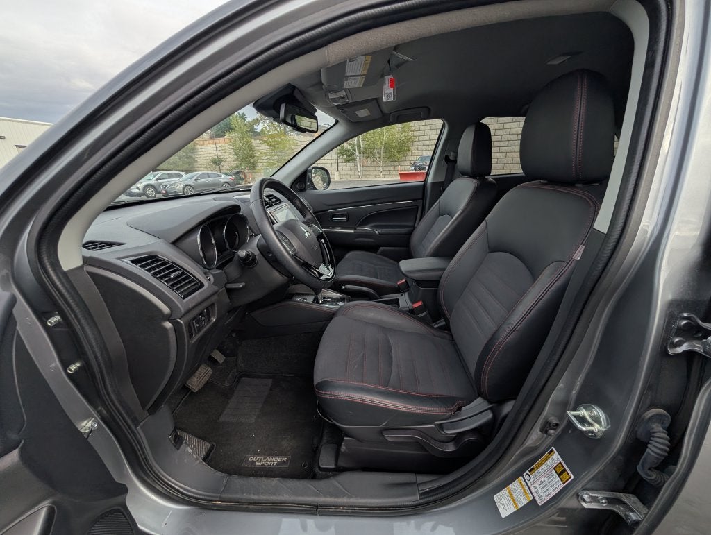 2025 Mitsubishi Outlander Sport Base