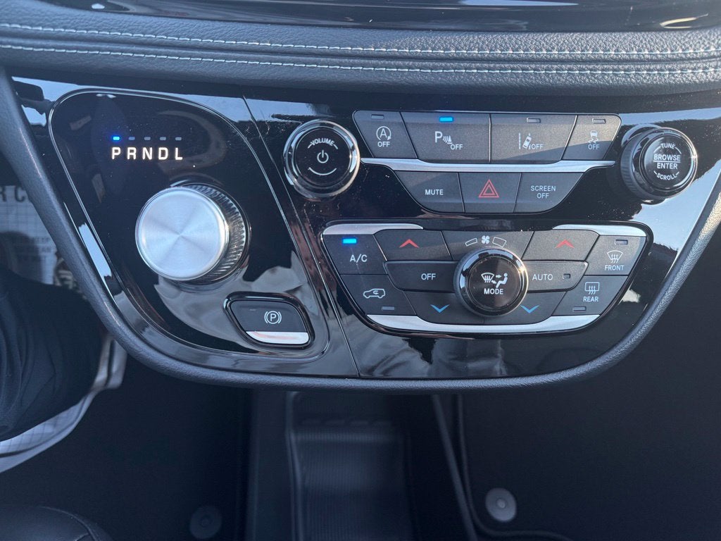 2027 Chrysler Pacifica PACIFICA SELECT AWD