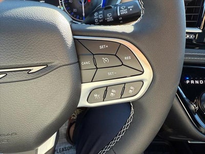 2027 Chrysler Pacifica PACIFICA SELECT AWD
