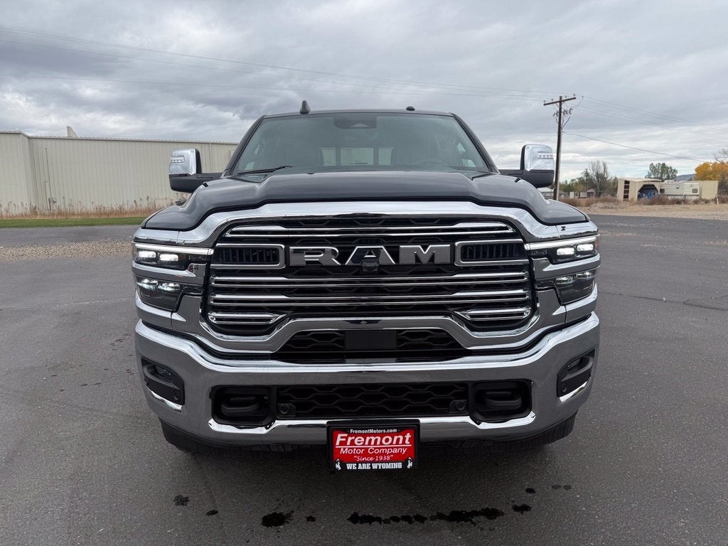 2027 RAM 3500 RAM 3500 LARAMIE CREW CAB 4X4 8' BOX