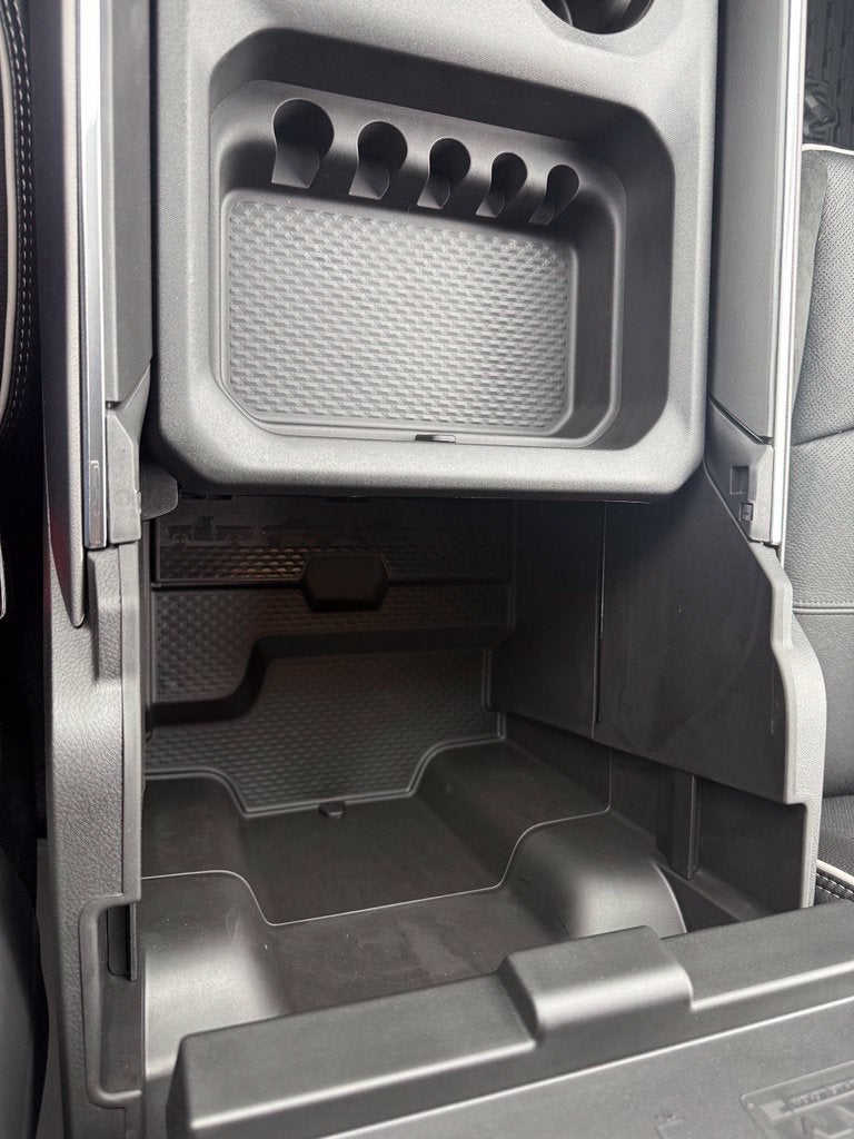 2027 RAM 3500 RAM 3500 LARAMIE CREW CAB 4X4 8' BOX