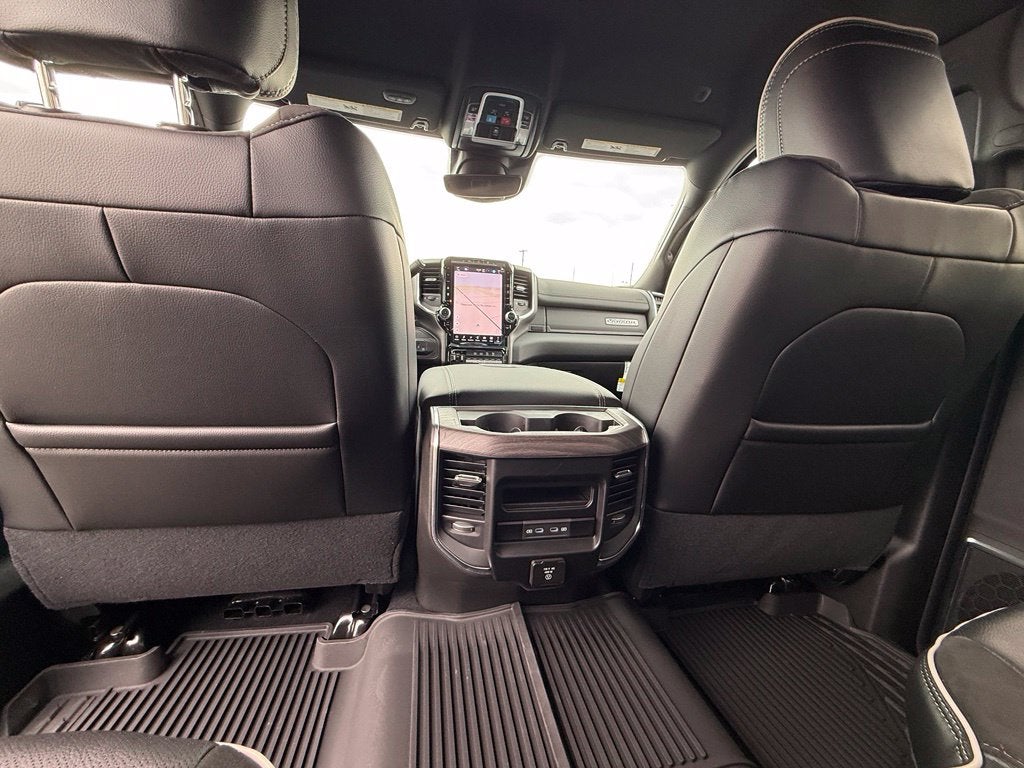 2027 RAM 3500 RAM 3500 LARAMIE CREW CAB 4X4 8' BOX