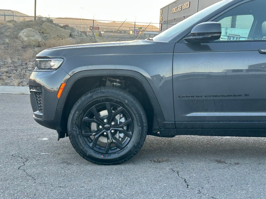 2026 Jeep Grand Cherokee Altitude