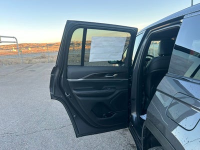 2026 Jeep Grand Cherokee Altitude