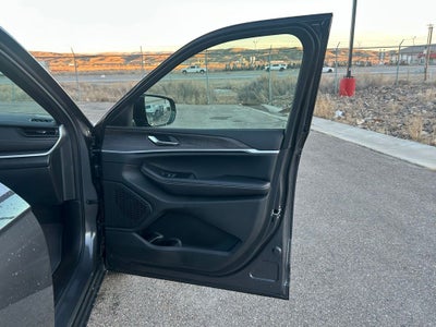 2026 Jeep Grand Cherokee Altitude