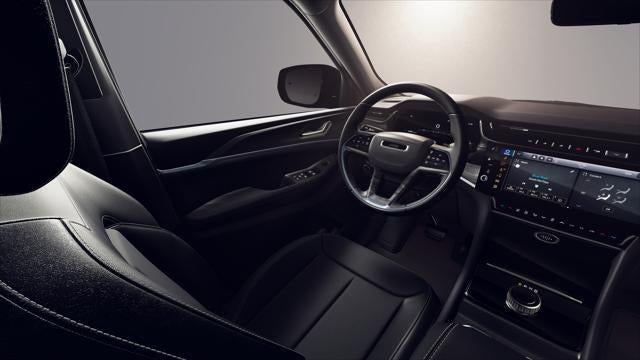 2026 Jeep Grand Cherokee Altitude
