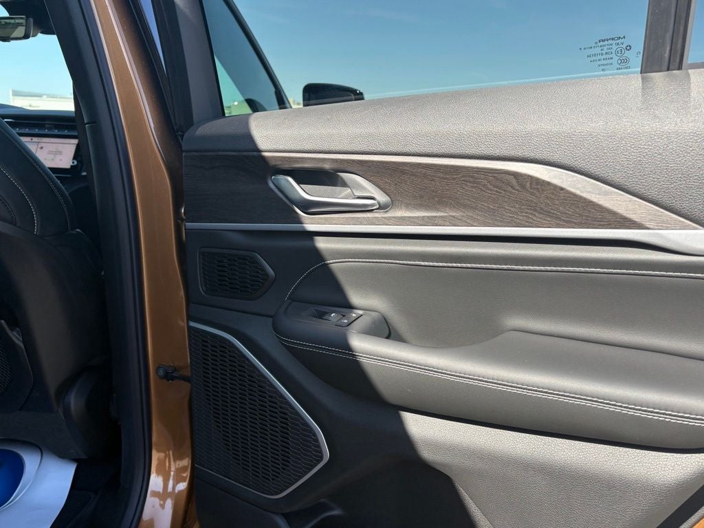 2026 Jeep Grand Cherokee Limited Reserve