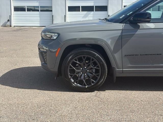 2027 Jeep Grand Cherokee Summit