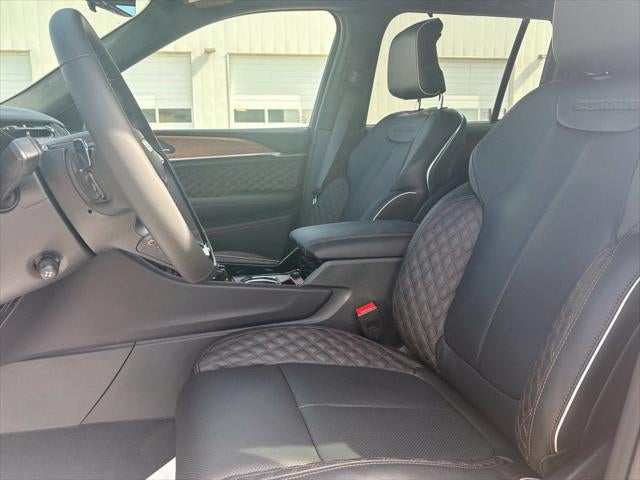 2027 Jeep Grand Cherokee Summit