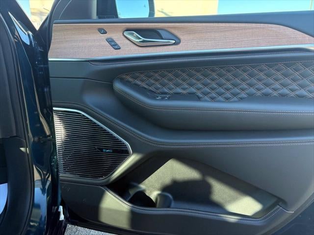 2027 Jeep Grand Cherokee Summit