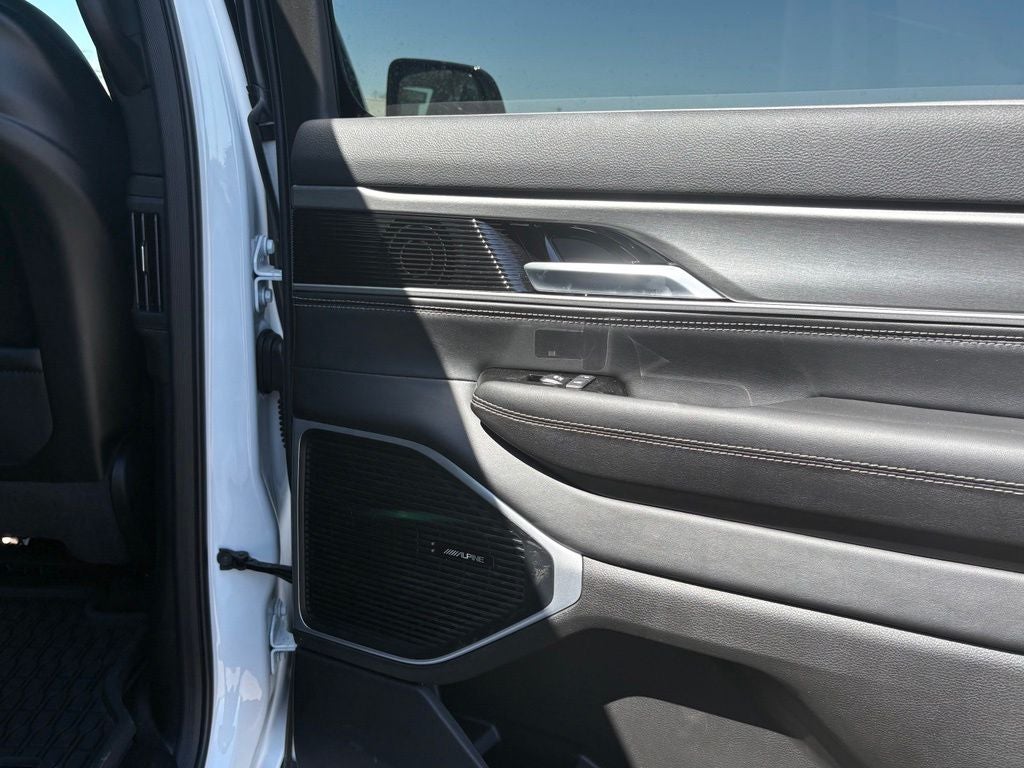 2026 Jeep Grand Wagoneer Upland