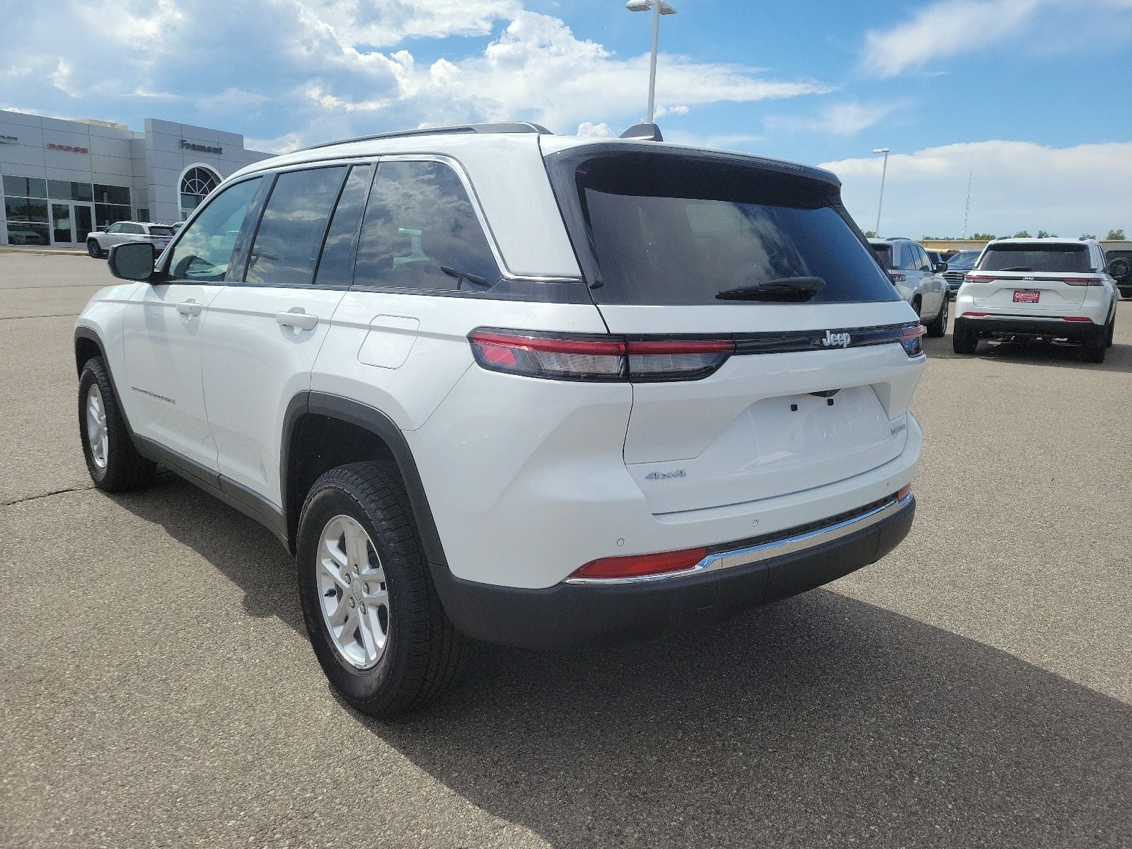 2025 Jeep Grand Cherokee Laredo
