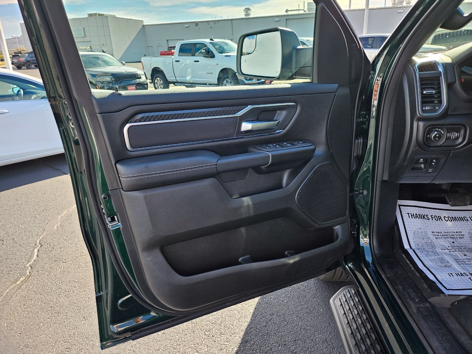 2027 RAM 1500 1500 BIG HORN CREW CAB 4X4 5'7' BOX