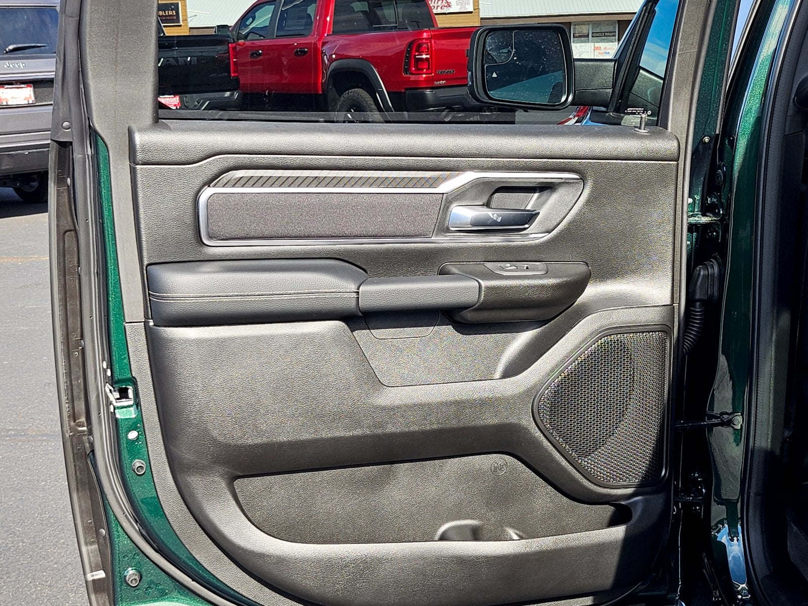 2027 RAM 1500 1500 BIG HORN CREW CAB 4X4 5'7' BOX