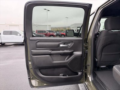 2027 RAM 1500 1500 EXPRESS CREW CAB 4X4 5'7' BOX