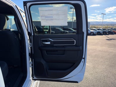 2027 RAM 3500 3500 BIG HORN CREW CAB 4X4 8' BOX