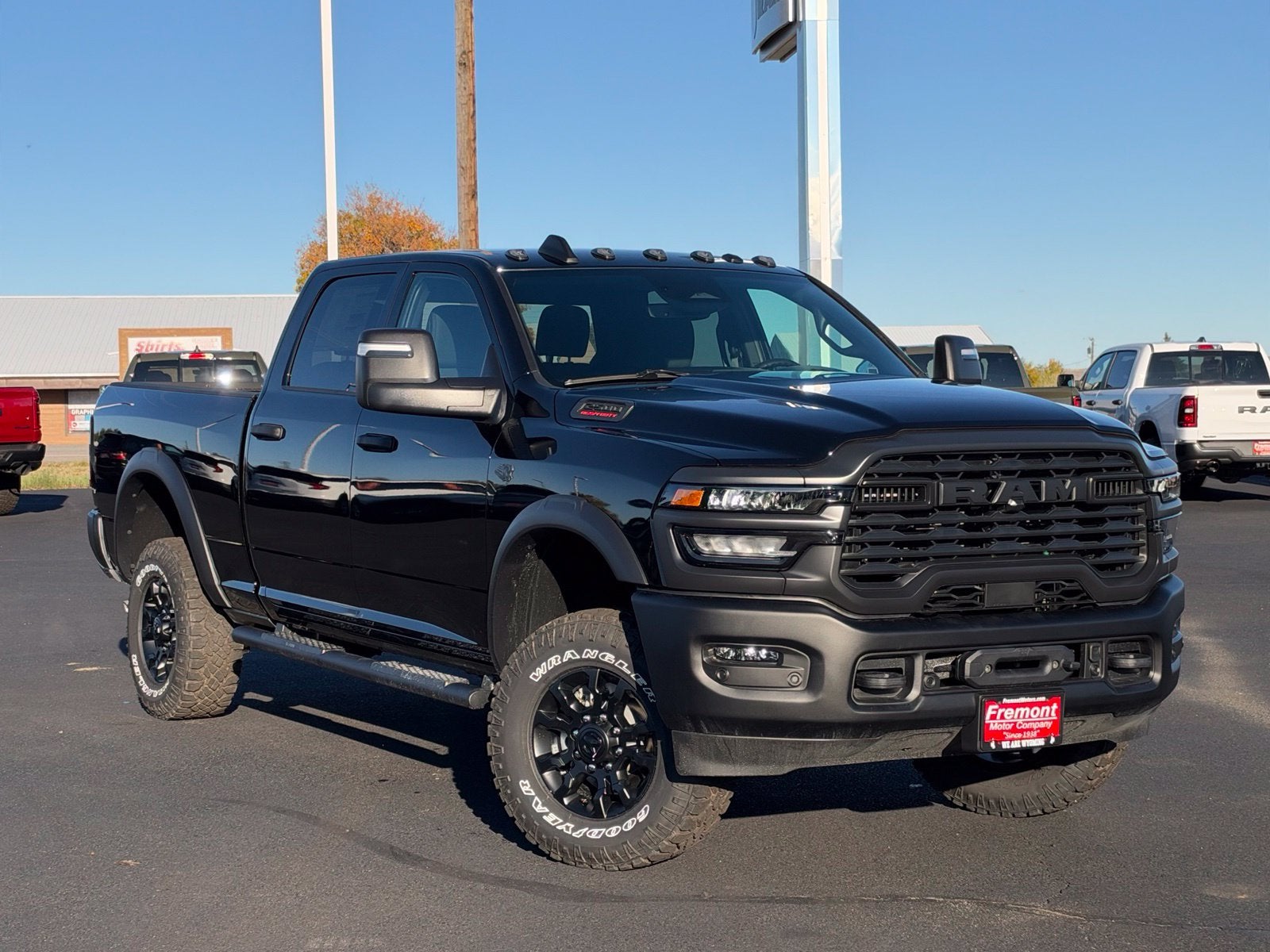2027 RAM 2500 2500 TRADESMAN CREW CAB 4X4 6'4' BOX