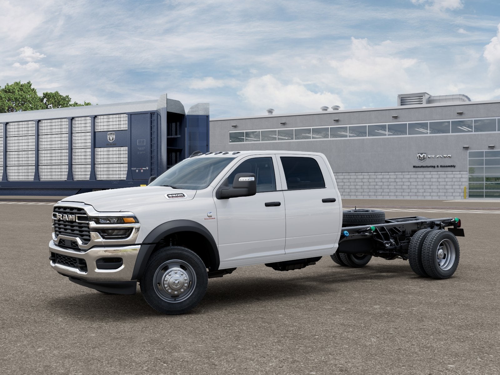 2027 RAM 5500HD 5500 TRADESMAN CHASSIS CREW CAB 4X4 84' CA