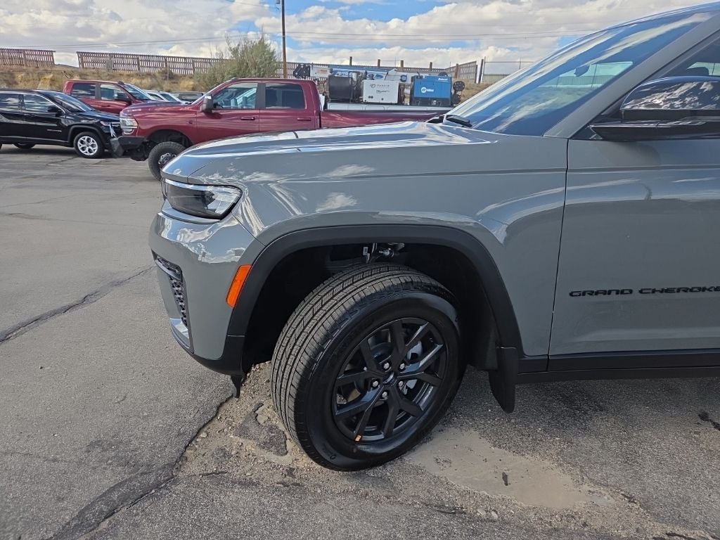 2027 Jeep Grand Cherokee Altitude