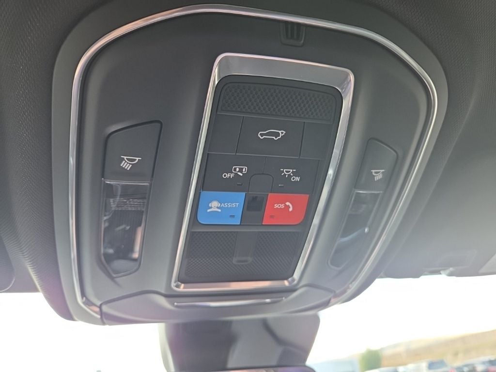 2027 Jeep Grand Cherokee Altitude