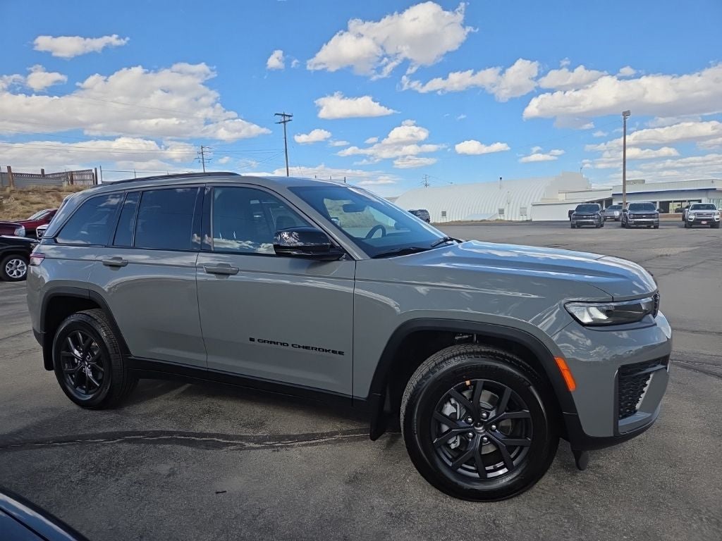 2027 Jeep Grand Cherokee Altitude