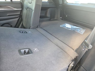 2027 Jeep Grand Cherokee Altitude