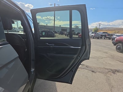 2027 Jeep Grand Cherokee Altitude