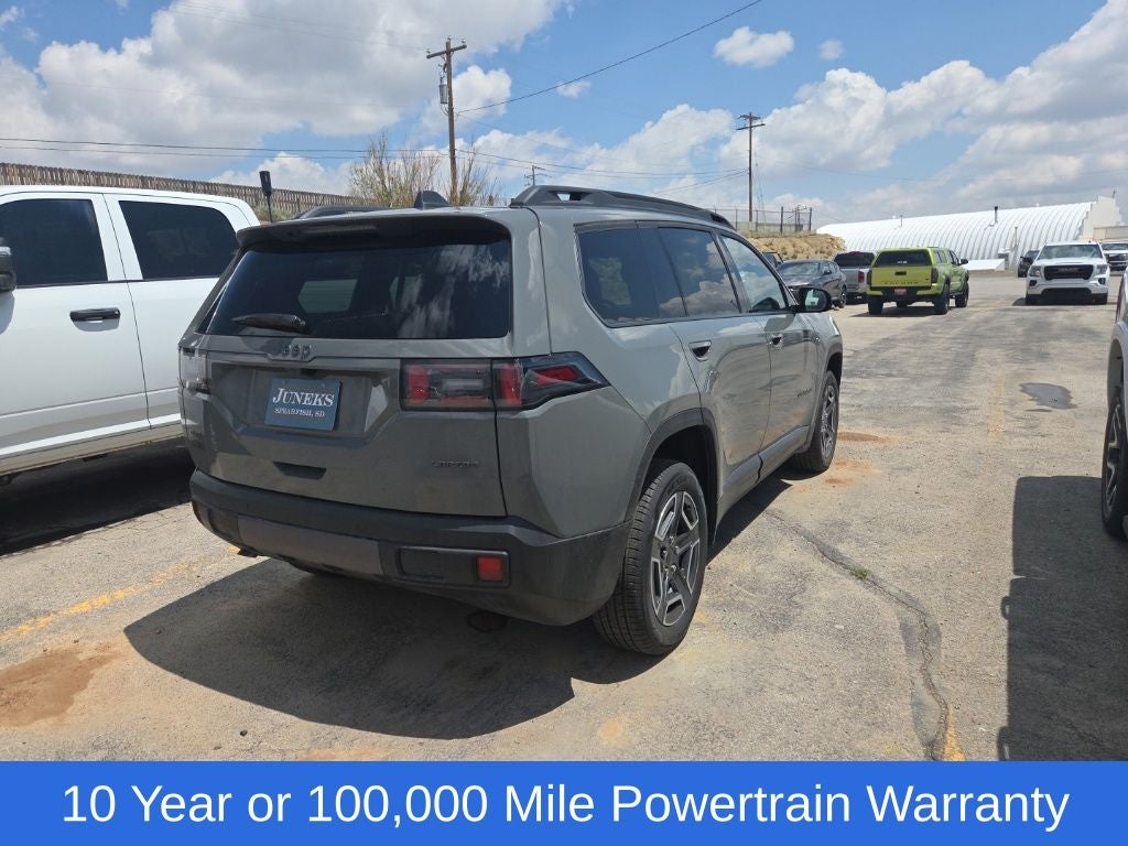 2026 Jeep Cherokee Laredo