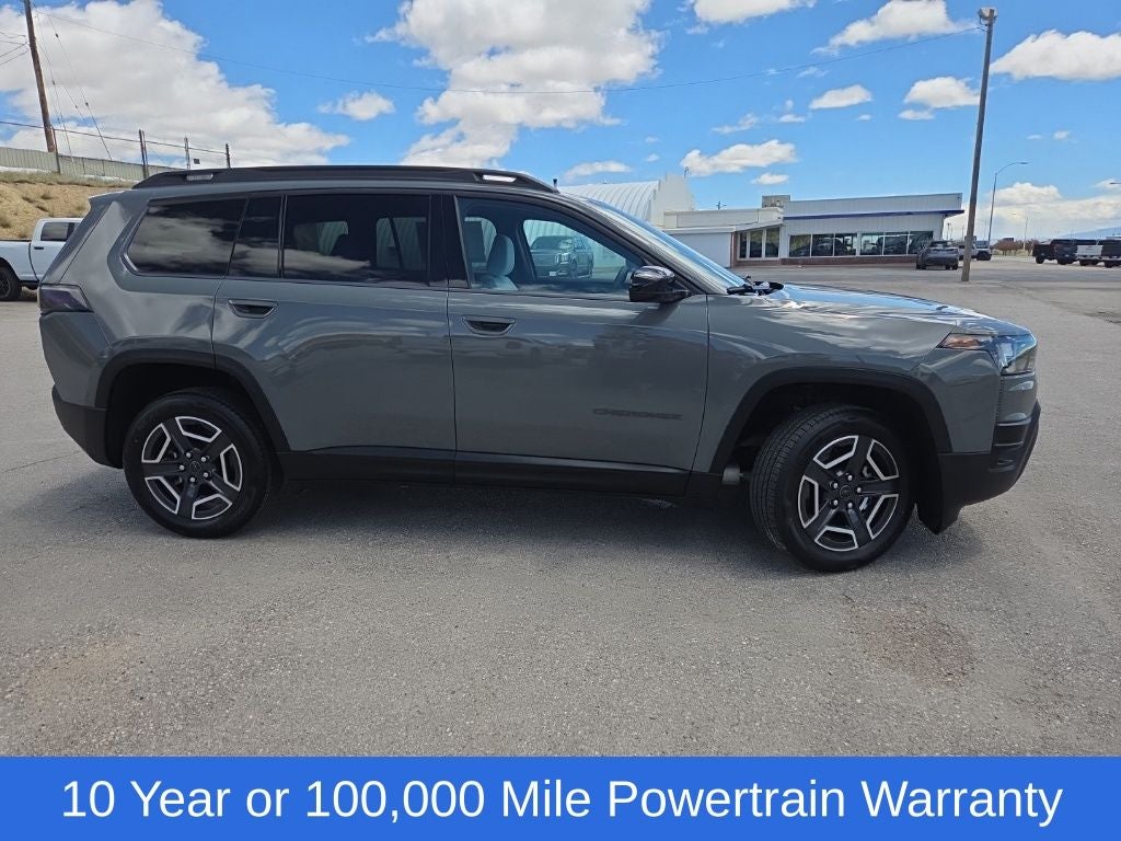 2026 Jeep Cherokee Laredo