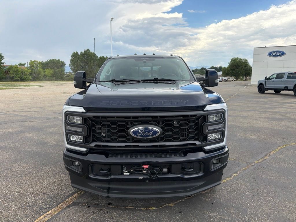 2023 Ford F-350SD Lariat Sport
