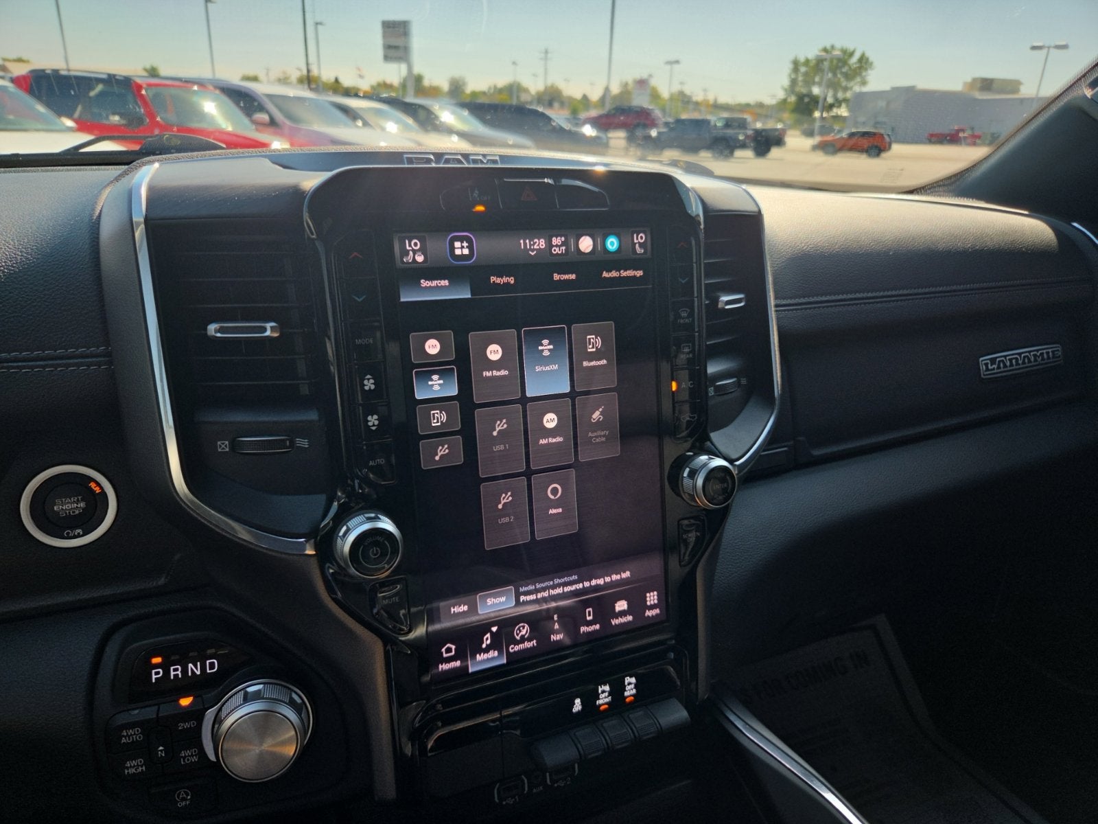 2025 RAM 1500 Laie Crew Cab 4x4 5'7' Box