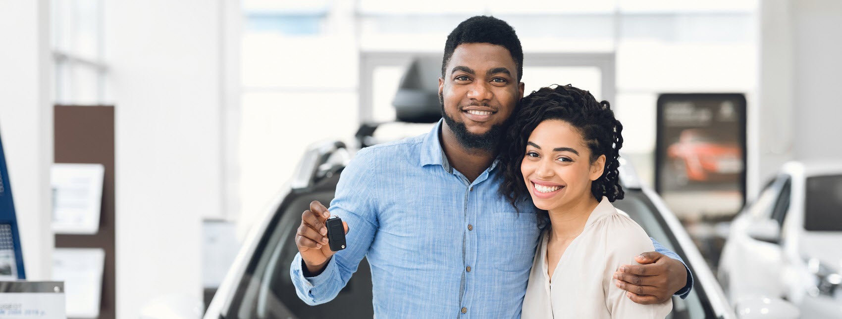 Couple Buying a Jeep near Rock Springs WY